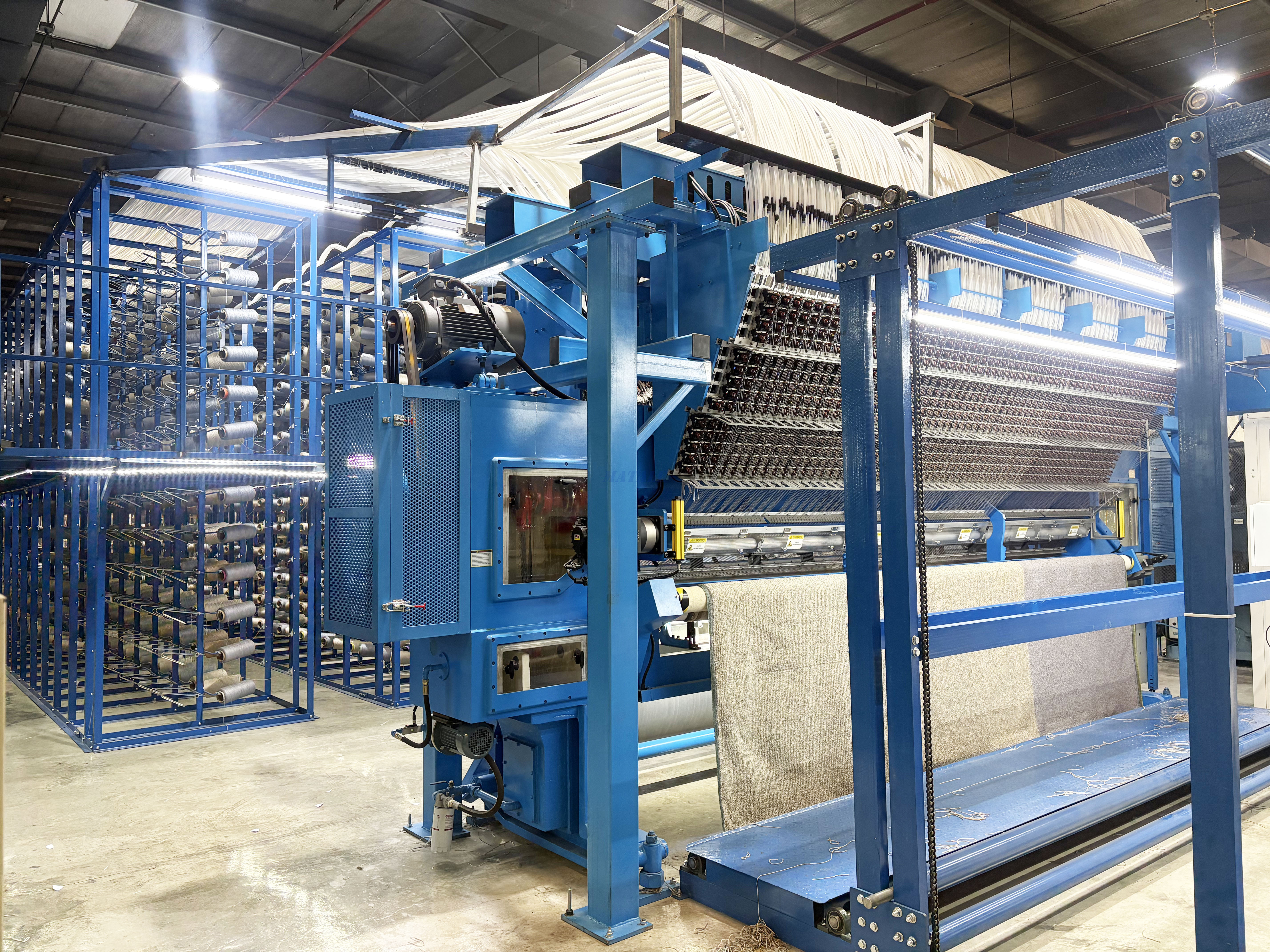 M-color Tufting machine